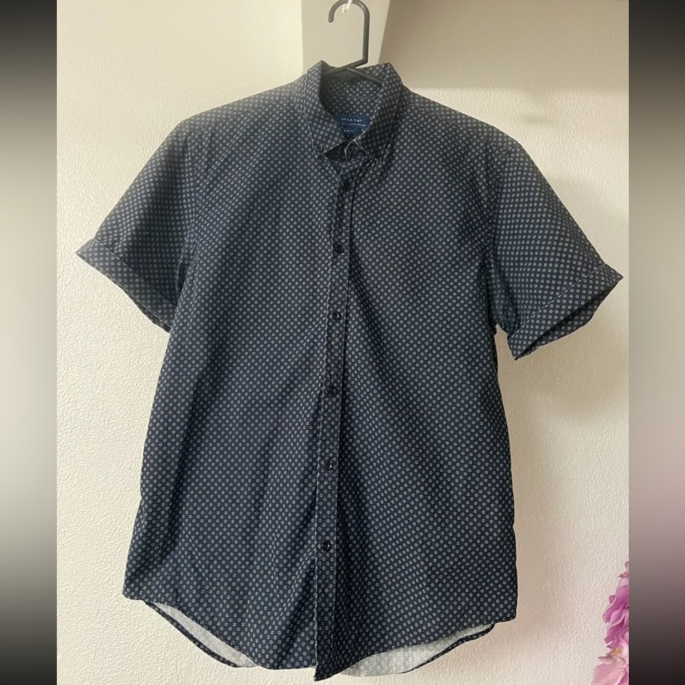 Men's Zara Man Slim Fit Size Large Navy Polk A Dot Short Sleeve Button Front